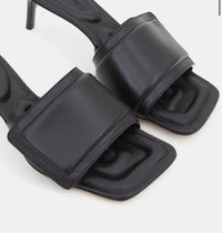 Heel Palm Angel Black